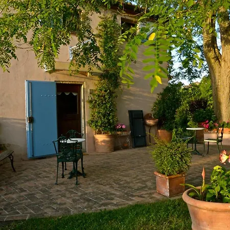 Con Patio Privato E Giardino Tra Pisa E Firenze Apartamento *