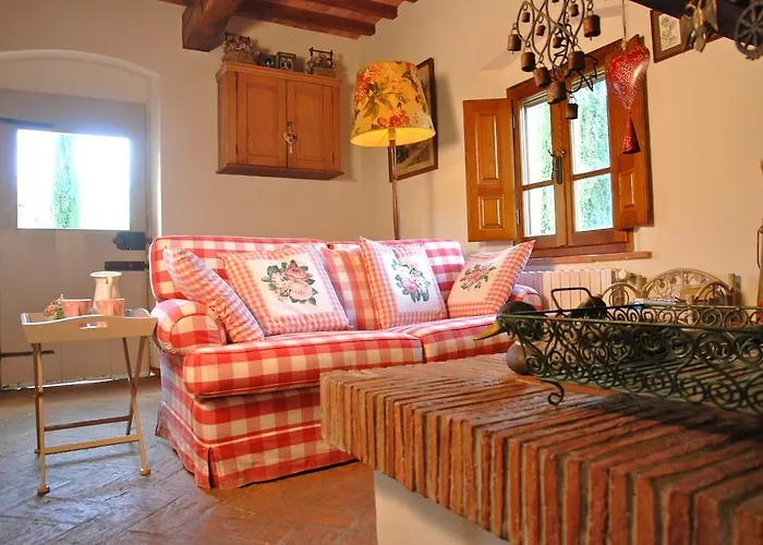 Con Patio Privato E Giardino Tra Pisa E Firenze *
